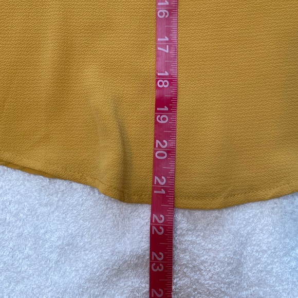 🟢 Dressy Gold tank top size small - Picture 7 of 9